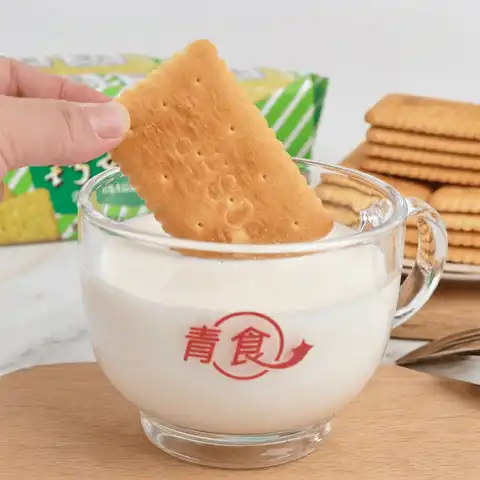 省魂零食，从小吃到老！：青食 特制钙奶饼干大礼包 1350g